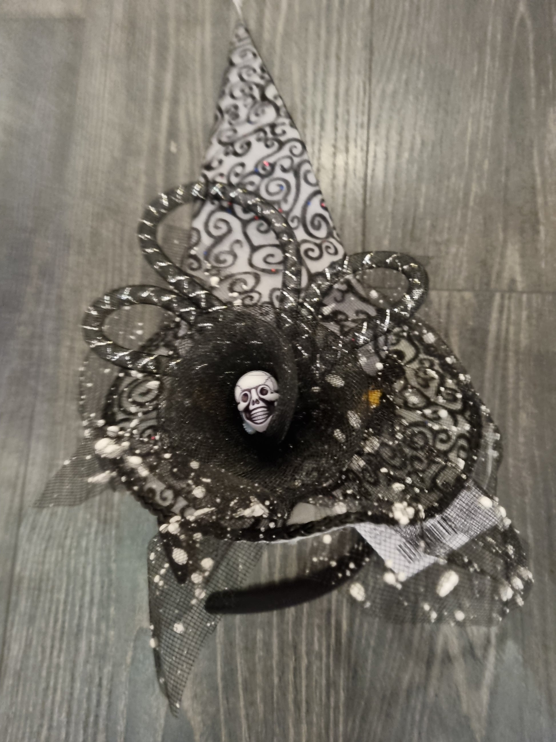Afbeelding van Headband witch skull hat